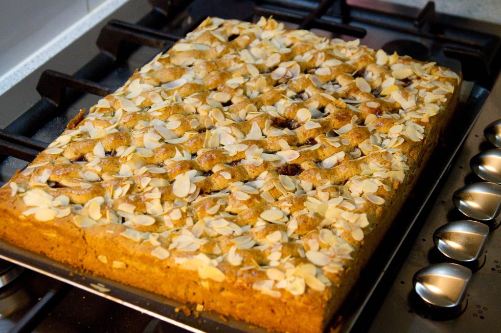 Linzertorte aus Sandmasse nach Lehrbuch der Konditorei